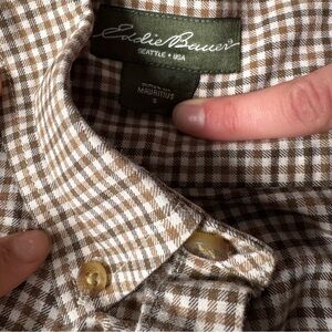 Brown & Cream Eddie Bauer Button Up
Men’s Size Small
Perfect Condition!
Offer!!